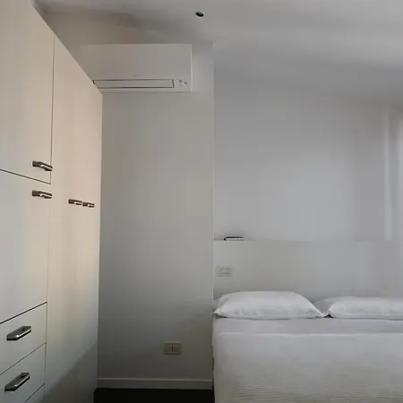 Bilocale In Piazza A - Casa Del Sole Sx