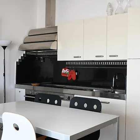 Bilocale In Piazza A - Casa Del Sole Sx Appartement